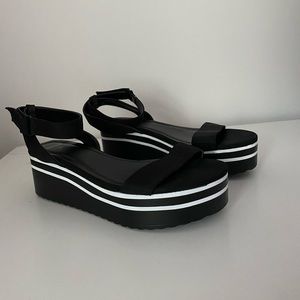 Bershka Sporty Platform Sandals